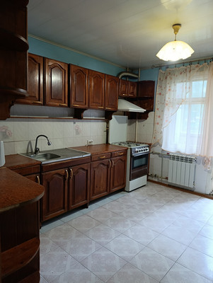 Продам трехкомнатную (3-комн.) квартиру, им. 40-летия Победы ул, 35к2, Краснодар г