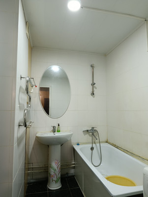 Продам трехкомнатную (3-комн.) квартиру, им. 40-летия Победы ул, 35к2, Краснодар г