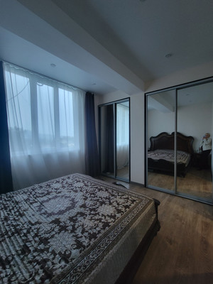 Продам двухкомнатную (2-комн.) квартиру, Шаумяна ул, 24, Хлебороб с