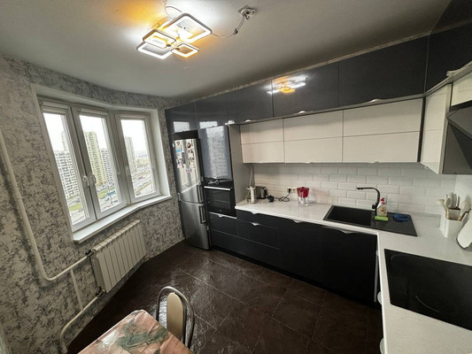 Продам однокомнатную (1-комн.) квартиру, Вертолётчиков ул, 9к1, Москва г