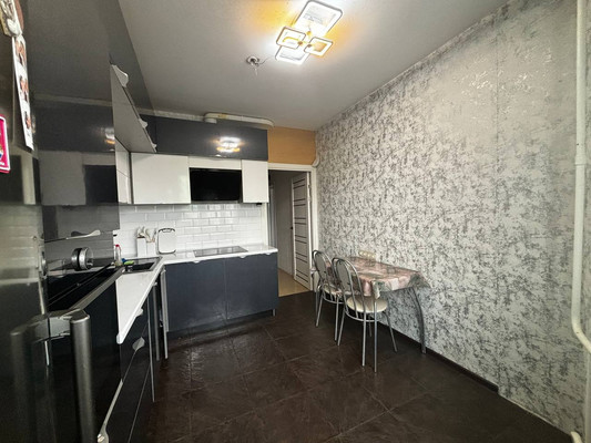 Продам однокомнатную (1-комн.) квартиру, Вертолётчиков ул, 9к1, Москва г