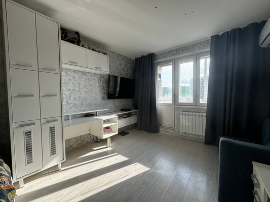 Продам однокомнатную (1-комн.) квартиру, Вертолётчиков ул, 9к1, Москва г