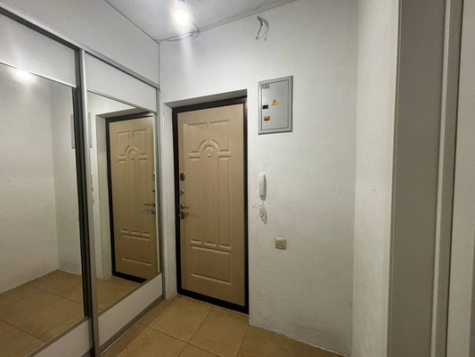 Продам однокомнатную (1-комн.) квартиру, Вертолётчиков ул, 9к1, Москва г