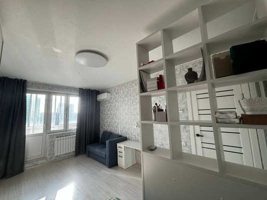 Продам однокомнатную (1-комн.) квартиру, Вертолётчиков ул, 9к1, Москва г