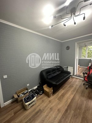 Продам трехкомнатную (3-комн.) квартиру, Варшавское ш, 143к2, Москва г