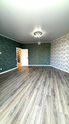 Продам трехкомнатную (3-комн.) квартиру, Горького ул, 2, Октябрьский г