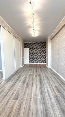 Продам трехкомнатную (3-комн.) квартиру, Горького ул, 2, Октябрьский г