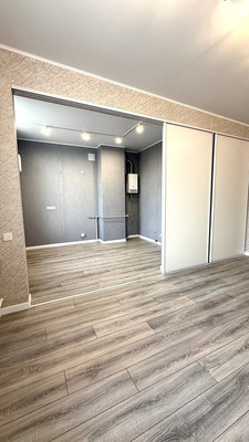 Продам трехкомнатную (3-комн.) квартиру, Горького ул, 2, Октябрьский г