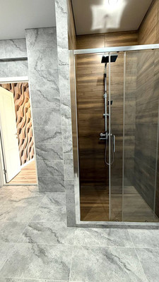 Продам трехкомнатную (3-комн.) квартиру, Горького ул, 2, Октябрьский г