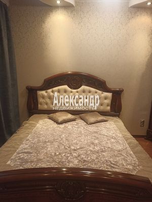 Продам трехкомнатную (3-комн.) квартиру, Варшавская ул, 59, Санкт-Петербург г