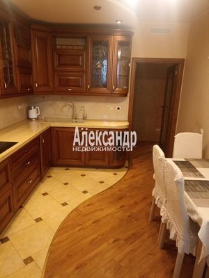 Продам трехкомнатную (3-комн.) квартиру, Варшавская ул, 59, Санкт-Петербург г