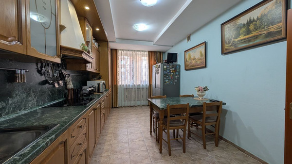 Продам многокомнатную квартиру, 4-я Железнодорожная ул, 50, Иркутск г