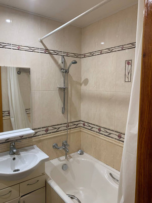 Продам однокомнатную (1-комн.) квартиру, Ларионова ул, 42кБ, Симферополь г