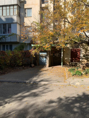 Продам однокомнатную (1-комн.) квартиру, Ларионова ул, 42кБ, Симферополь г