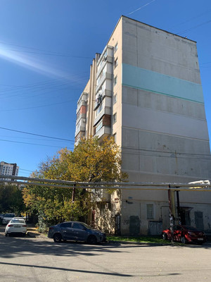 Продам однокомнатную (1-комн.) квартиру, Ларионова ул, 42кБ, Симферополь г