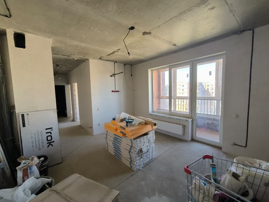 Продам трехкомнатную (3-комн.) квартиру, им. генерала Корнилова ул, 14к1, Краснодар г