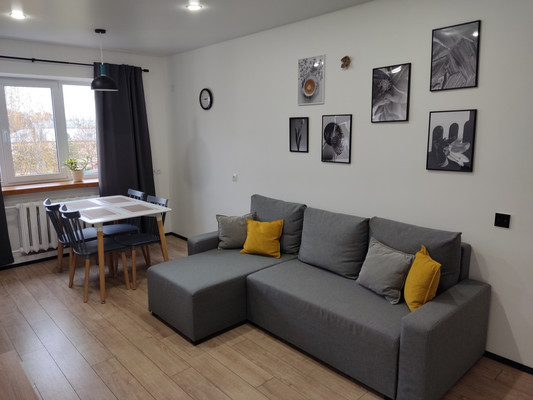 Продам трехкомнатную (3-комн.) квартиру, Розважа ул, 13, Великий Новгород г