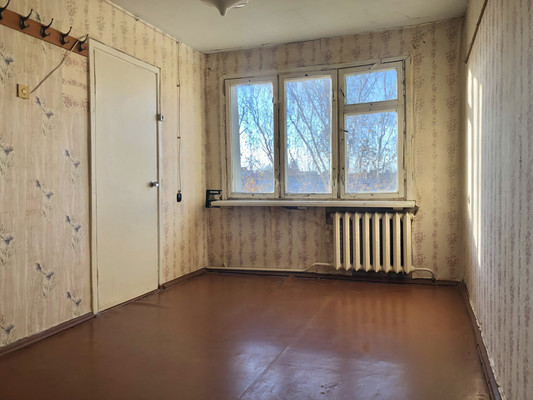 Продам трехкомнатную (3-комн.) квартиру, Тернопольская ул, 4, Пенза г