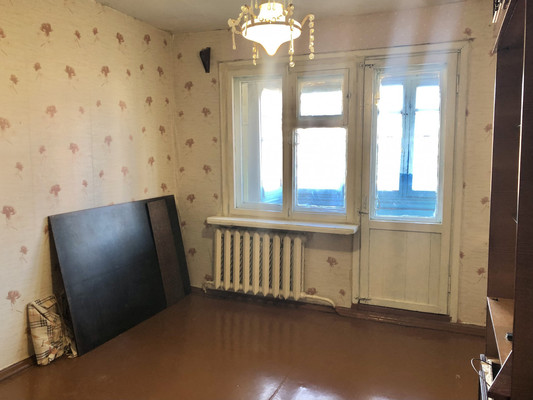Продам трехкомнатную (3-комн.) квартиру, Тернопольская ул, 4, Пенза г