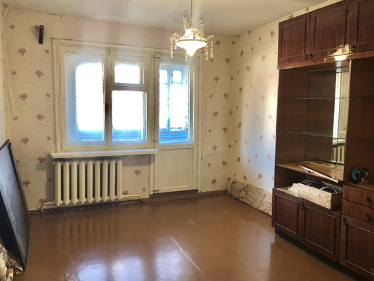 Продам трехкомнатную (3-комн.) квартиру, Тернопольская ул, 4, Пенза г