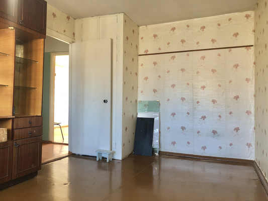 Продам трехкомнатную (3-комн.) квартиру, Тернопольская ул, 4, Пенза г