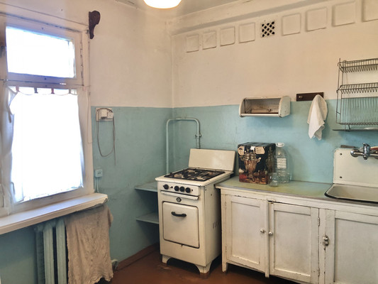 Продам трехкомнатную (3-комн.) квартиру, Тернопольская ул, 4, Пенза г