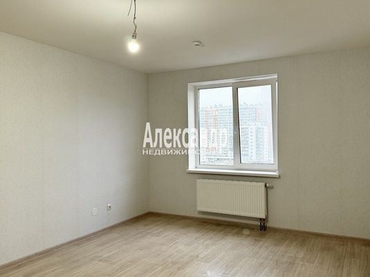 Продам многокомнатную квартиру, Ленинский пр-кт, 68, Санкт-Петербург г