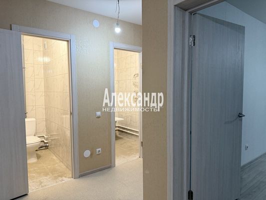 Продам многокомнатную квартиру, Ленинский пр-кт, 68, Санкт-Петербург г