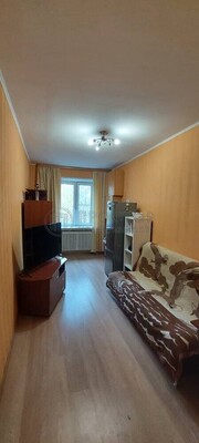 Продам комнату в 5-комн. квартире, Севастопольский пр-кт, 19к2, Москва г