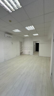 Продам коммерческое помещение 68,9 м2, Краснопрудная ул, 28, Москва г