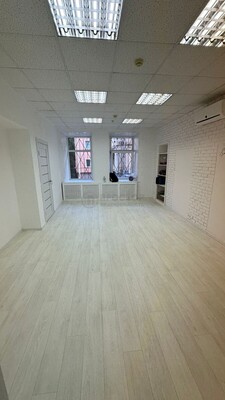 Продам коммерческое помещение 68,9 м2, Краснопрудная ул, 28, Москва г