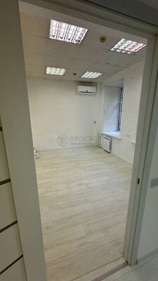 Продам коммерческое помещение 68,9 м2, Краснопрудная ул, 28, Москва г