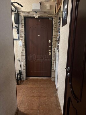 Продам двухкомнатную (2-комн.) квартиру, Сумской проезд, 12к3, Москва г