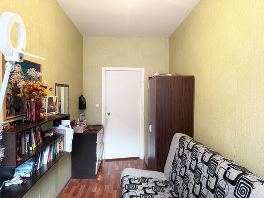 Продам трехкомнатную (3-комн.) квартиру, Балтийская ул, 19Б, Санкт-Петербург г