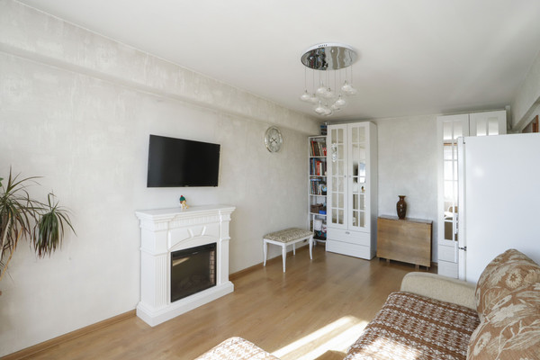 Продам трехкомнатную (3-комн.) квартиру, Воронежская ул, 23, Иркутск г