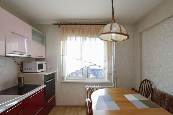 Продам трехкомнатную (3-комн.) квартиру, Воронежская ул, 23, Иркутск г