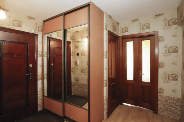 Продам трехкомнатную (3-комн.) квартиру, Воронежская ул, 23, Иркутск г