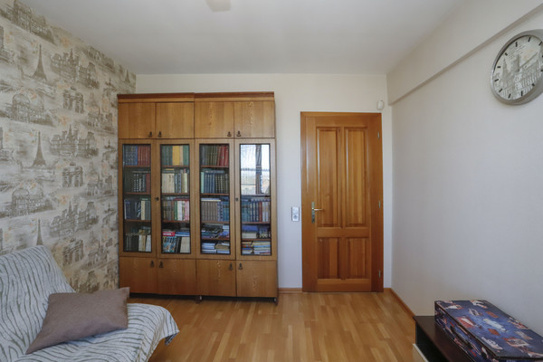 Продам трехкомнатную (3-комн.) квартиру, Воронежская ул, 23, Иркутск г