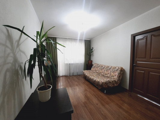 Продам трехкомнатную (3-комн.) квартиру, Бессонова ул, 27, Уфа г