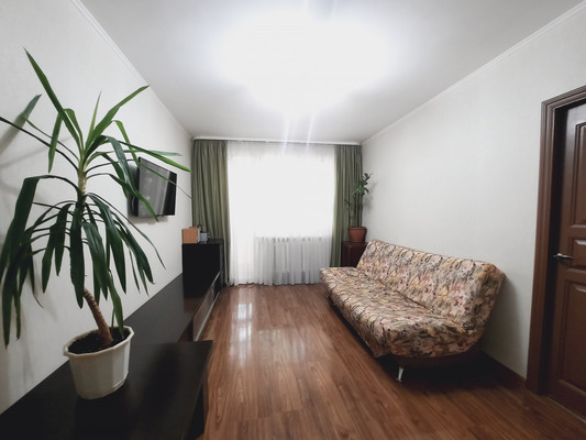 Продам трехкомнатную (3-комн.) квартиру, Бессонова ул, 27, Уфа г