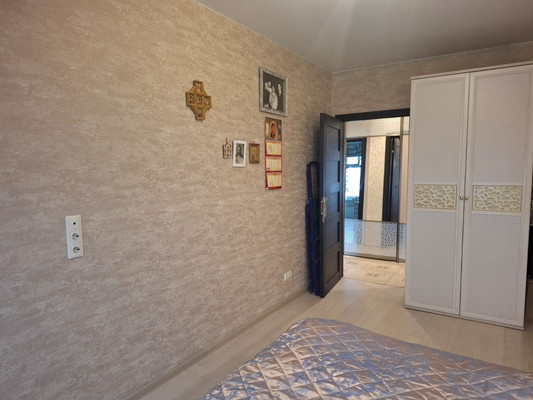 Продам трехкомнатную (3-комн.) квартиру, Народного Ополчения ул, 3, Москва г