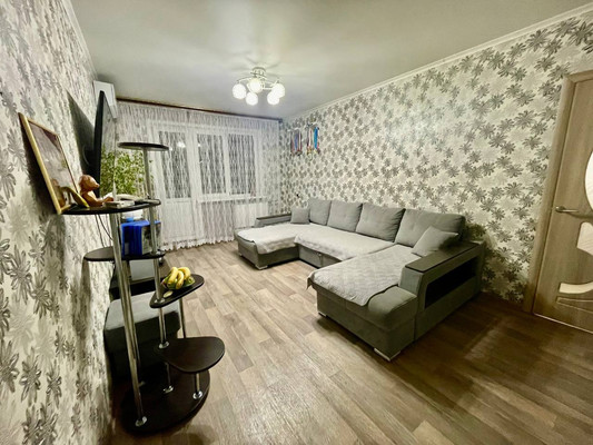 Продам трехкомнатную (3-комн.) квартиру, Чкалова ул, 13, Казань г