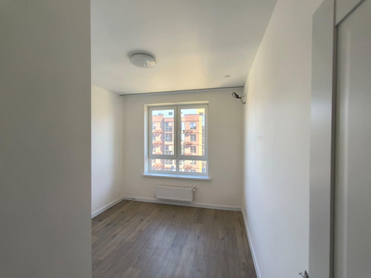 Продам трехкомнатную (3-комн.) квартиру, им. генерала Корнилова ул, 14к1, Краснодар г