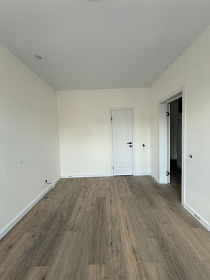 Продам трехкомнатную (3-комн.) квартиру, им. генерала Корнилова ул, 14к1, Краснодар г