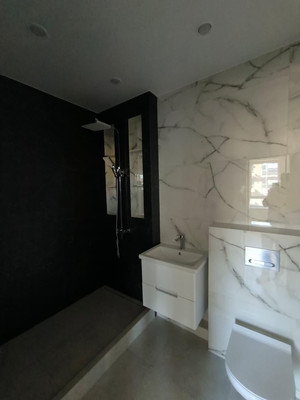 Продам трехкомнатную (3-комн.) квартиру, им. генерала Корнилова ул, 14к1, Краснодар г