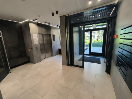 Продам трехкомнатную (3-комн.) квартиру, им. генерала Корнилова ул, 14к1, Краснодар г