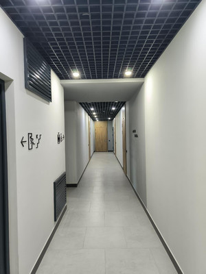 Продам трехкомнатную (3-комн.) квартиру, им. генерала Корнилова ул, 14к1, Краснодар г