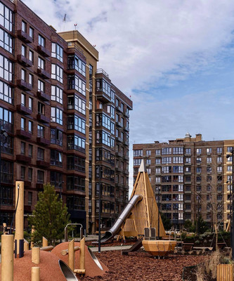 Продам трехкомнатную (3-комн.) квартиру, им. генерала Корнилова ул, 14к1, Краснодар г