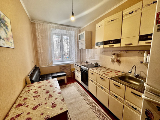 Продам двухкомнатную (2-комн.) квартиру, Рокоссовского ул, 26, Ишим г