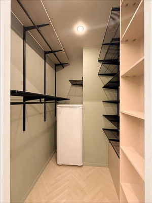 Продам трехкомнатную (3-комн.) квартиру, Седова ул, 65а/6, Иркутск г